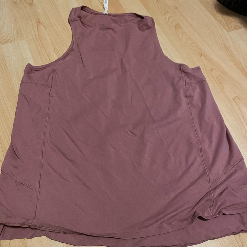Lululemon muscle tank